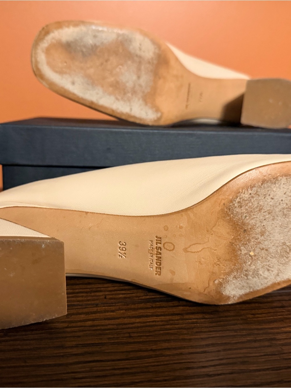 Jil Sander leather pumps 39.5 EU
beige, sculptural heel - Picture 9 of 10